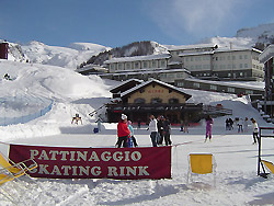 Il pattinaggio presso il Lino's Bar