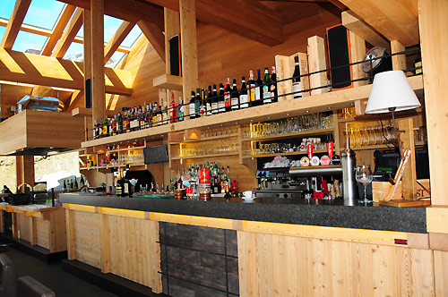 Lino's Bar - After Ski in Cervinia