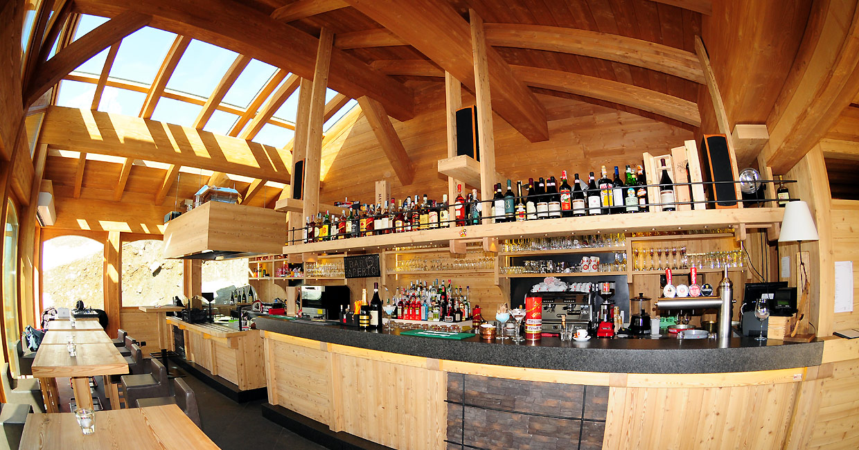 Lyno's Bar - Breuil-Cervinia
